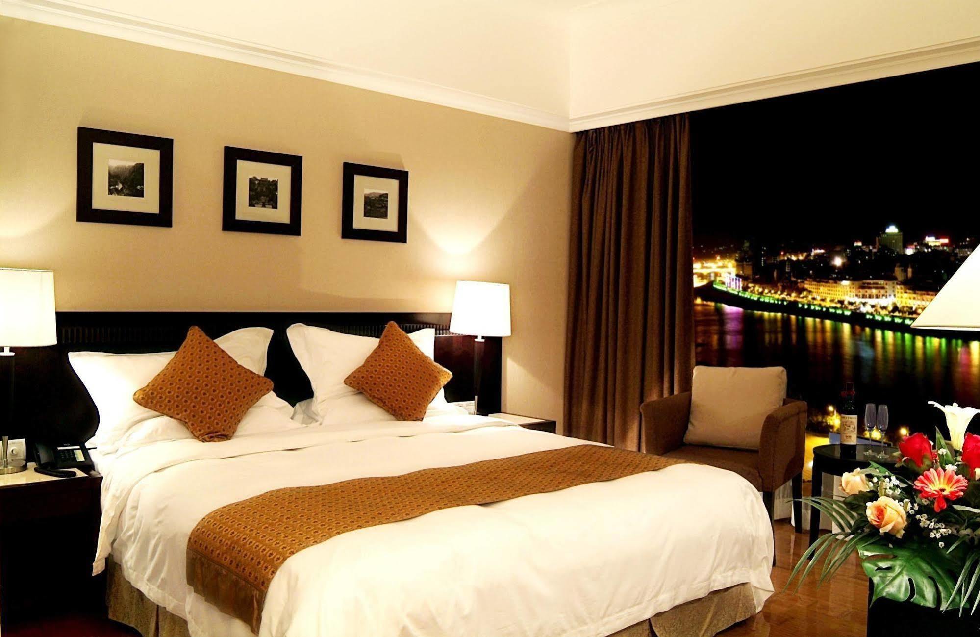 Heyuan Great International Hotel Exterior photo